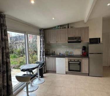 Savigny-sur-Orge Apartment | Appartement + terrasse + parking , proche Orly , proche RER Paris