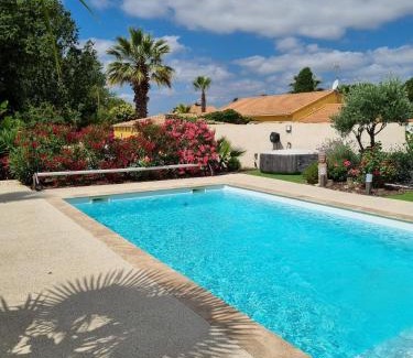 Thezan-les-Beziers Apartment | Appartement Top entre mer et montagne