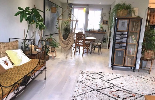 Aubervilliers Apartment | Appartement Type Loft D'artiste
