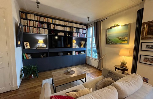 Pere Lachaise Apartment | Appartement typiquement parisien, sécurisé et central !