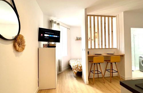 Miribel Apartment | Appartement ~ Un Lundi au Soleil~ à 15 min de Lyon