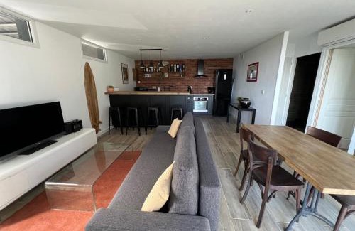 La Londe-les-Maures Apartment | Appartement Valcros - Jardin Vue Mer