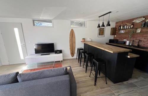 La Londe-les-Maures Apartment | Appartement Valcros - Jardin Vue Mer