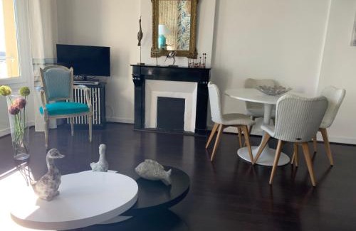 Granville Apartment | Appartement Villa Chausey, vue sur le port