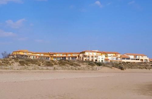 Vias Apartment | Appartement, vue sur mer, accés direct plage, piscine