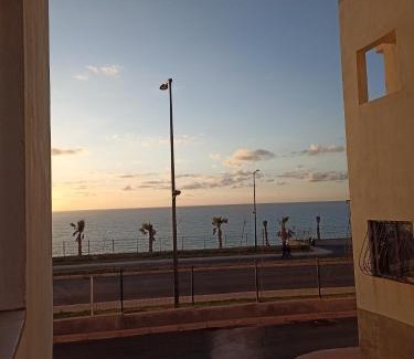 Ameur Apartment | appartement vue sur mer plage des nations
