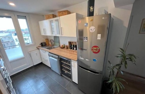 Clichy Apartment | Appartement with balcony 20m to Champs-Élysées