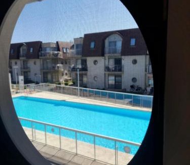Bredene Apartment | appartement zee zon en zwem