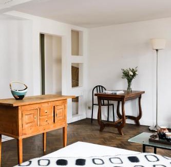 Historic Center Apartment | Appartements Au-Dessus Du.