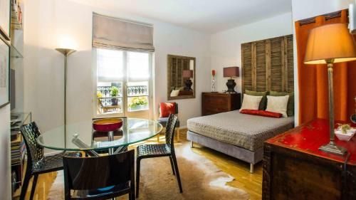 Chaussee-d'Antin Apartment | Appartements Caumartin 64