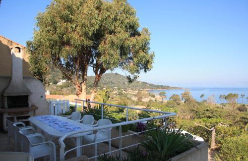 Verghia House | Appartements L'Acacia - plage d'Argent à 300m