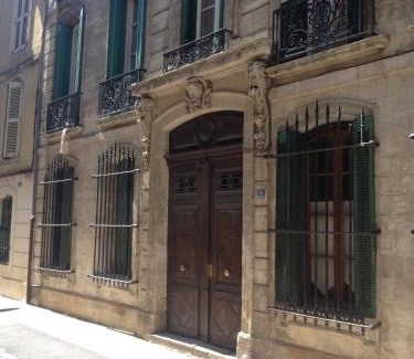 Avignon City Centre Apartment | Appartements La Croix - Hyper Centre - Palais des Papes et Pont d'Avignon - WiFi