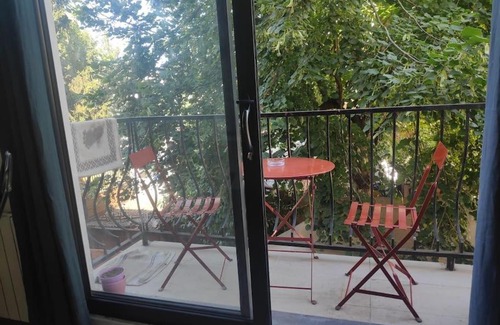 Bois-Colombes Apartment | Appartemet lumineux calme - Balcon vue Jardin