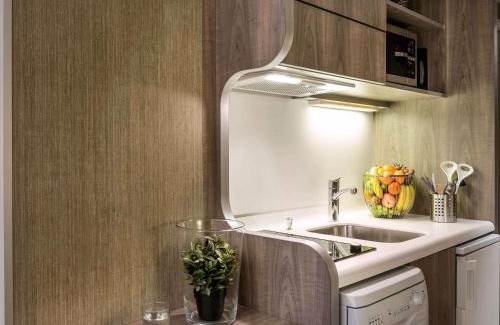 Republique–Point-du-Jour Hotel | AppartHotel Mercure Paris Boulogne