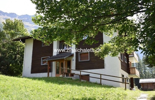 Zinal Apartment | Appartment in a building in Zinal - 1 bedroom with 1 double bed (140x200) - 1 bedroom with 2 bunk be