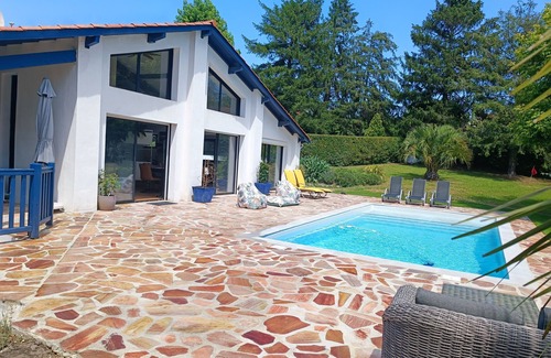Arbonne Apartment | APPARTMENT IN A VILLA with HEATED PRIVATE SWIMMING POOL, 2500m2 ARBOROUS GARDEN