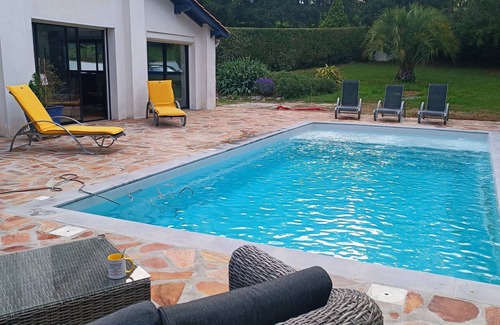 Arbonne Apartment | APPARTMENT IN A VILLA with HEATED PRIVATE SWIMMING POOL, 2500m2 ARBOROUS GARDEN