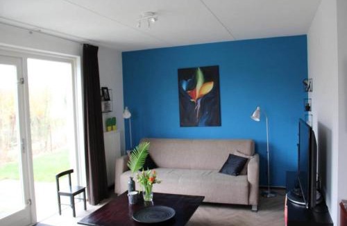 Breskens House | Appealing bungalow with garden