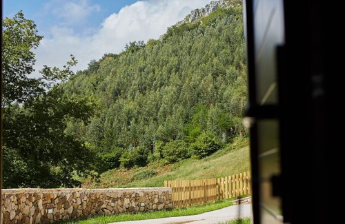 Collia House | Appealing Holiday Home in Parres-Asturias with Garden