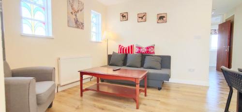 Hillingdon Apartment | Apple garden B-5