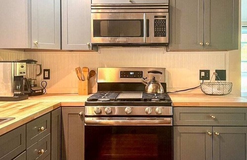 Margaretville Cabin | Apple Hill - Cozy with Views near Roxbury
