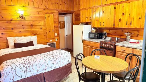 Chelan Hotel | Apple Inn Motel