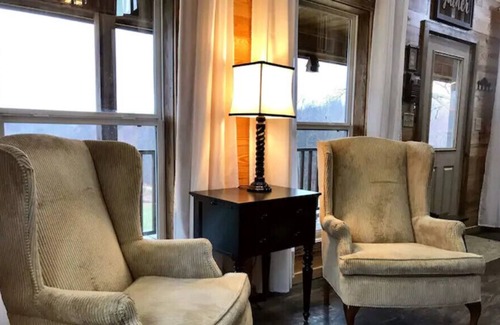 Hickman Cabin | Apple Ridge Farm Guest House