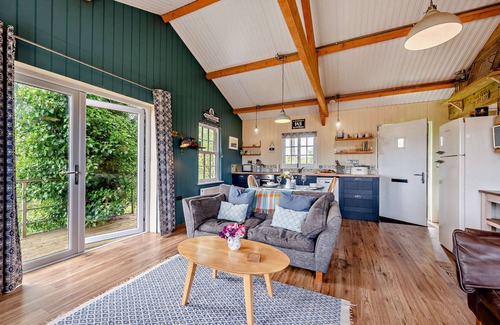 Dre-fach Felindre House | Apple Shack - One Bedroom House, Sleeps 2