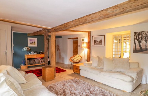 Tarrant Monkton Cottage | APPLE TREE COTTAGE, family friendly, with hot tub in Blandford Forum