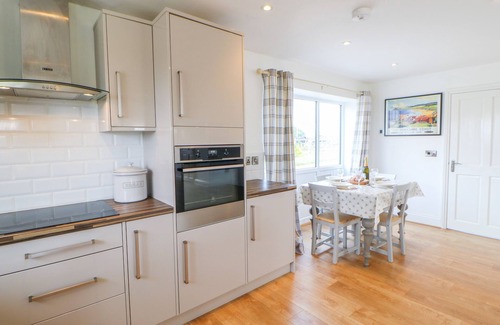 Thirsk Cottage | APPLE TREE COTTAGE, family friendly, with a garden in Northallerton