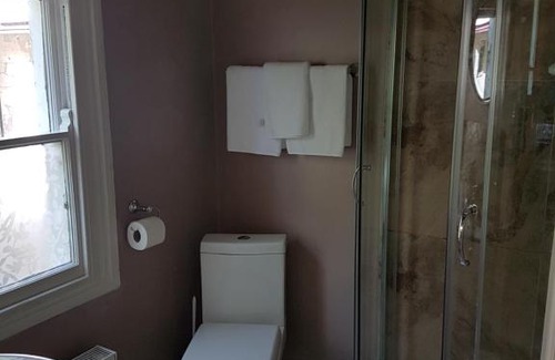 Ystradgynlais House | Apple Tree Cottage