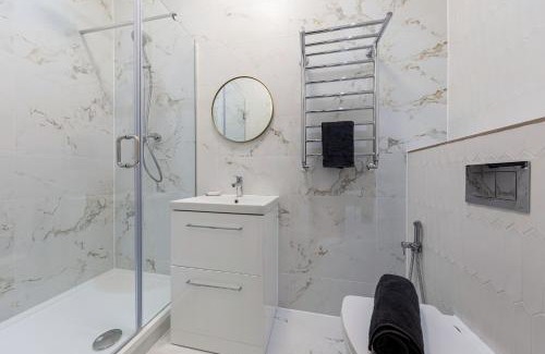 Valentines Apartment | Apple Tree House 2