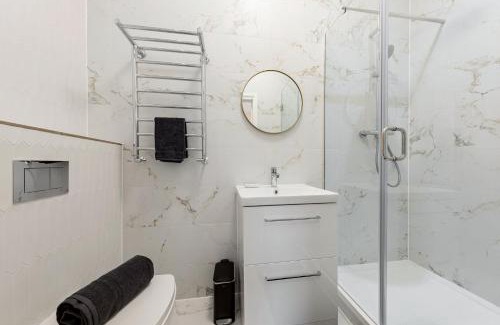 Valentines Apartment | Apple Tree House 2
