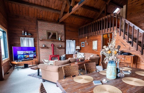 Howard House | Apple Valley Lakefront Home With Hot Tub
