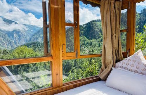 Mohal Ski Chalet | Applehill Stays - Work & Relax