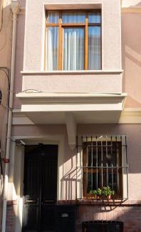 Harbiye House | Applehill