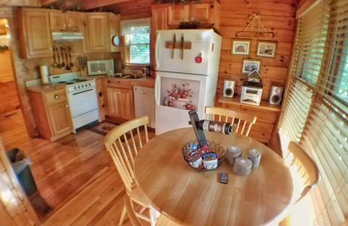 Gatlinburg - Pigeon Forge Cabin | Applejack hollow cabin