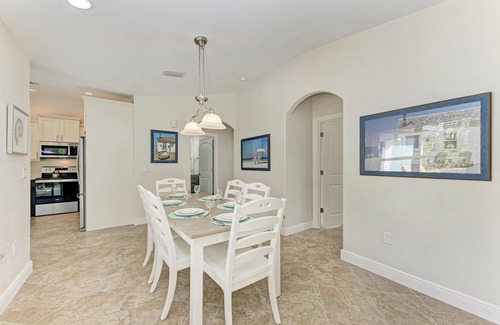 Holmes Beach Condo | Appletini- Dog Friendly Private Pool Home IN Heart of Anna Maria By Island Real