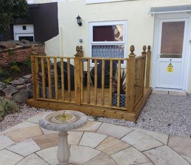 Torquay Apartment | Appletorre House Holiday Flats - Pet Friendly by arrangement and Private Parking