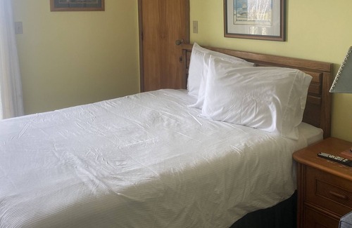 Mackinac Island Condo | Applewood 203