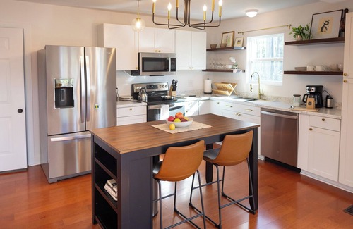 North Garden House | Applewood Ridge Guest House: Close to wineries, UVA & downtown Charlottesville