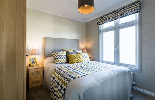 Eyemouth Cabin | Applin Lodge, luxury lodge with hot tub, Coldingham, Scottish Borders
