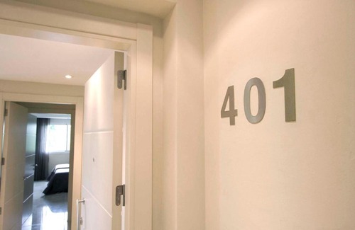 New Golden Mile Apartment | Appt 401-3-Bed-Heaven Beach-Paseo-All year heated pool-Free Bikes