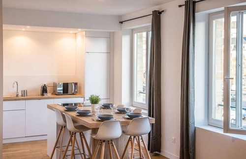 Saint-Jean Apartment | Appt 6p hyper center/view marina/upscale