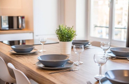 Saint-Jean Apartment | Appt 6p hyper center/view marina/upscale