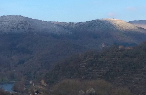 Saint-Rome-de-Tarn Apartment | APPT. NEAR MILLAU and VIADUC VERY quiet, SUNNY accepts animals