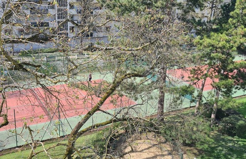 Saint-Cloud Apartment | Appt St Cloud near Paris, Versailles and Golf. Free parking