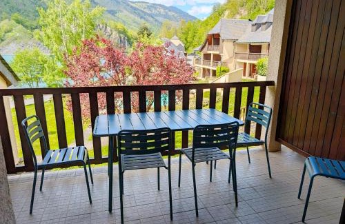 Peyragudes Apartment | Appt T3 calme bord du lac avec piscine