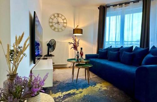Chessy Apartment | Appt Vue Parc Disneyland-PARIS - Terrasse - Parking Privé