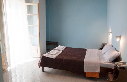 Apraos Bed & Breakfast | Apraos Bay Hotel In Kalamaki Beach, a nice view over the whole Apraos Bay